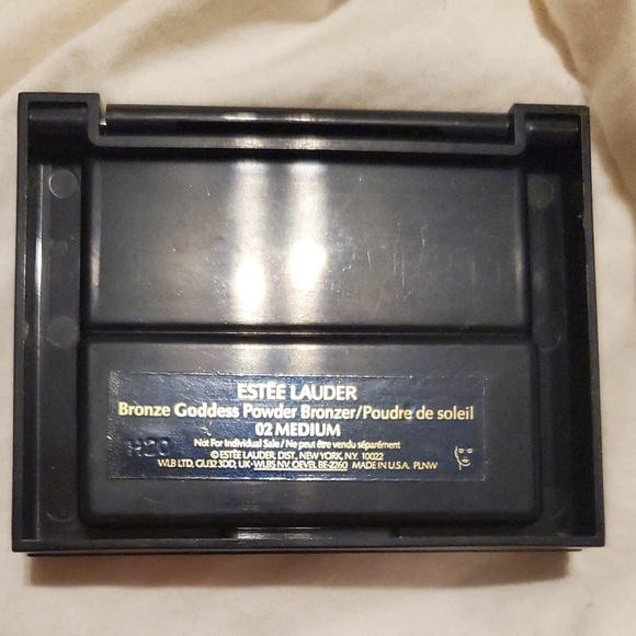 ESTEE LAUDER Bronze Goddess Powder Bronzer 02 Medium NEW - Picture 3 of 4